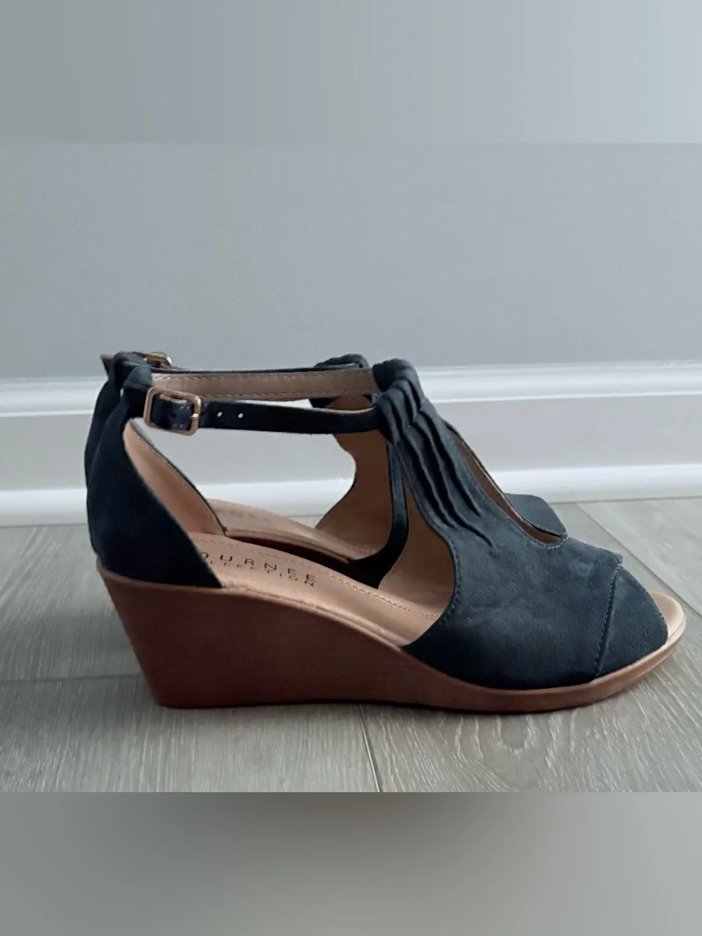 Journee Collection Forest Green Open-Toe Slingback Sandals. Women size 8.5 NWOT